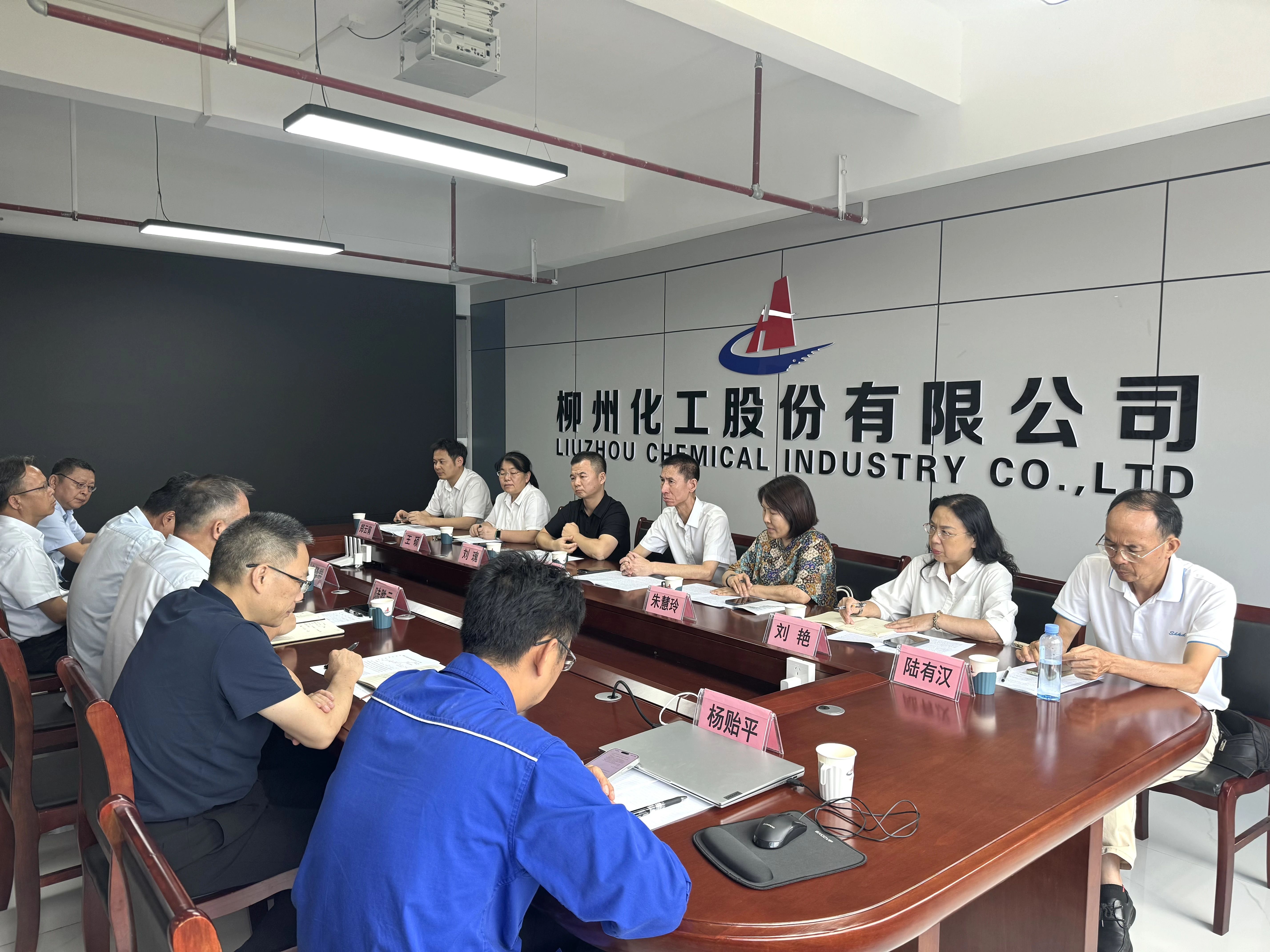 18ef4fa9ee960b05cd1ef5626350bb94.jpg 18ef4fa9ee960b05cd1ef5626350bb94.jpg